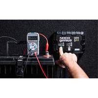 Chargeur de batterie embarqu&eacute; &agrave; 2 sorties de 10 amp&egrave;res Gen5X2 Genius PR Distribution